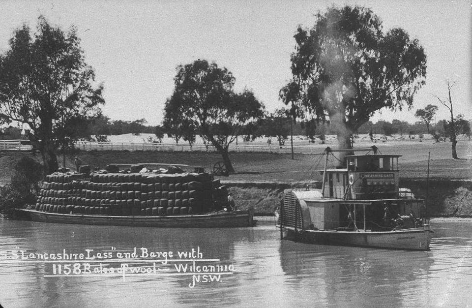 Paddle-steamers on the Murray-Darling River.